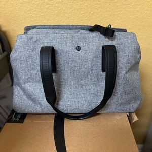 Brand new Lululemon Fast Track Duffel Bag *19L Black